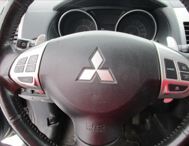 Mitsubishi Outlander SUV 2,2 l 115 kw