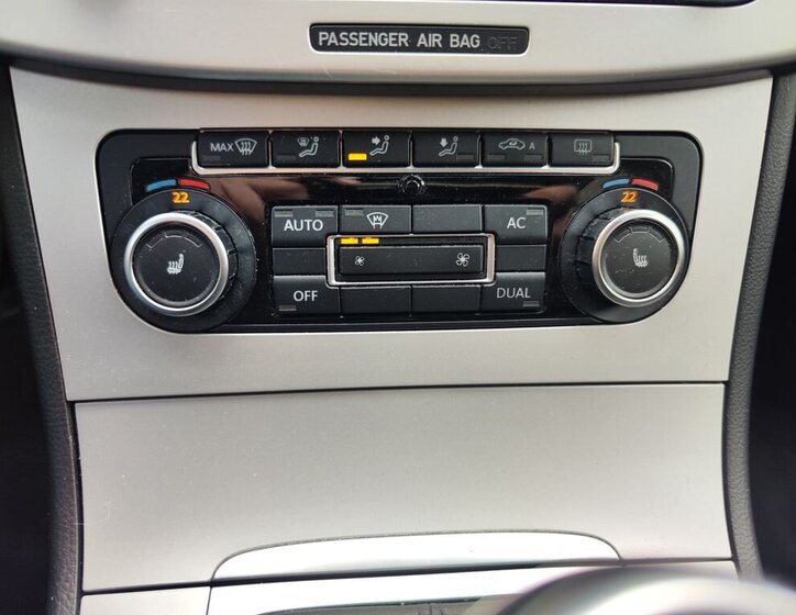 Volkswagen Passat CC Sedan / Limuzína 2,0 l 103 kw