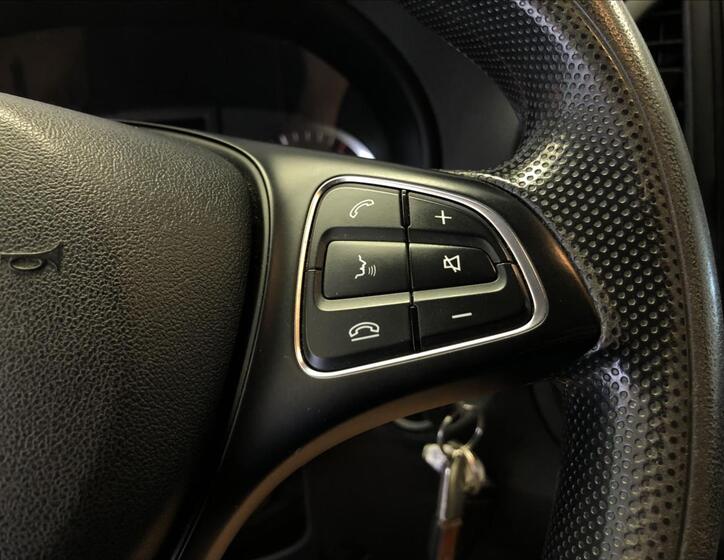 Mercedes-Benz Vito 18