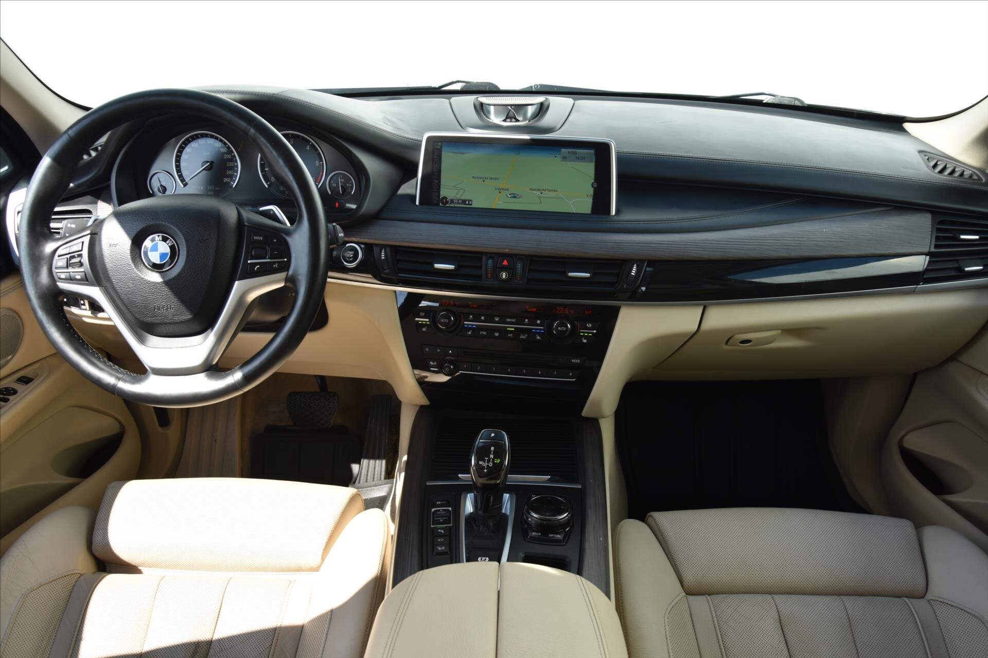 BMW X5 SUV / Terénní 3,0 l 230 kw