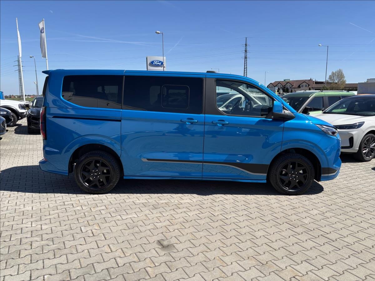 Ford Tourneo Custom Kombi 2,5 l 171 kw