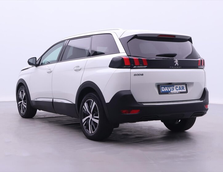 Peugeot 5008 SUV 1,2 l 96 kw