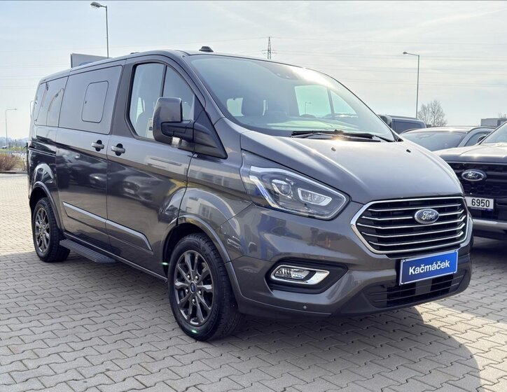 Ford Tourneo Custom MPV 2,0 l 136 kw