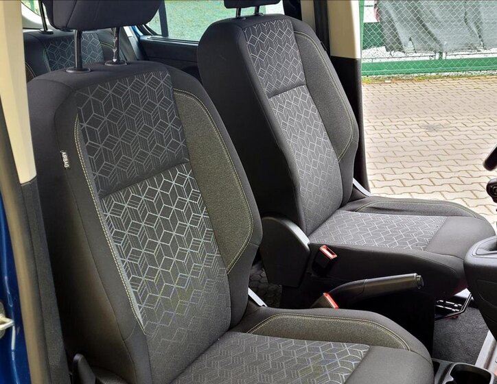 Peugeot Rifter MPV 1,5 l 96 kw