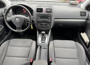 Volkswagen Golf 33