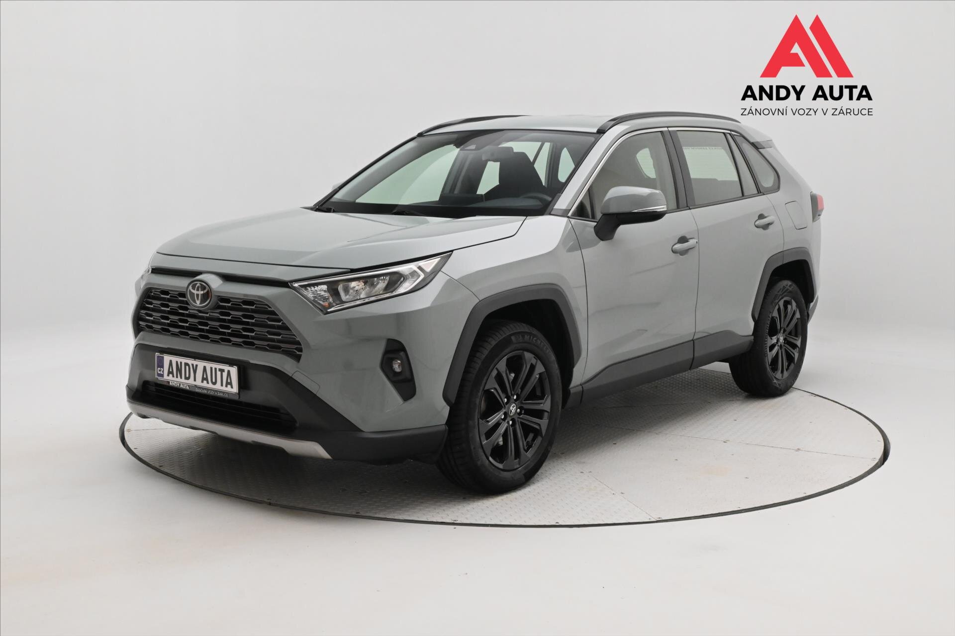 Toyota RAV4 SUV / Terénní 2,0 l 129 kw