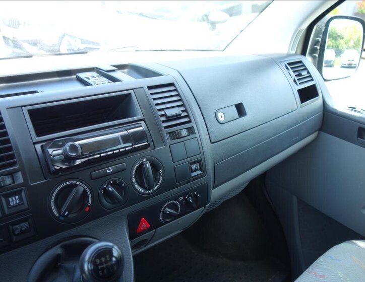 Volkswagen Transporter 26