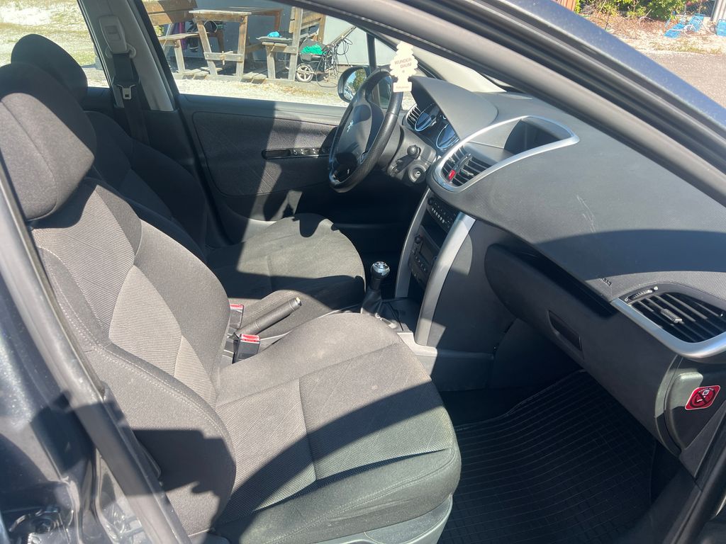 Peugeot 207