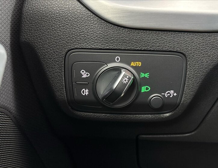 Audi Q2 SUV / Terénní 1,5 l 110 kw