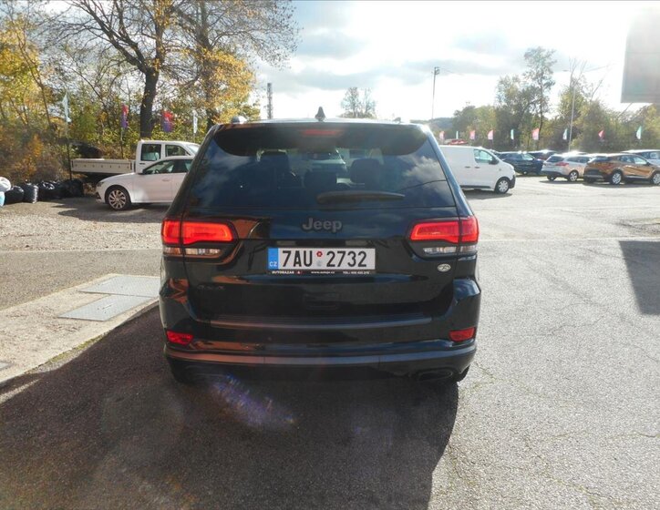 Jeep Grand Cherokee 6