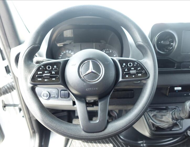 Mercedes-Benz Sprinter Valník 2,0 l 125 kw