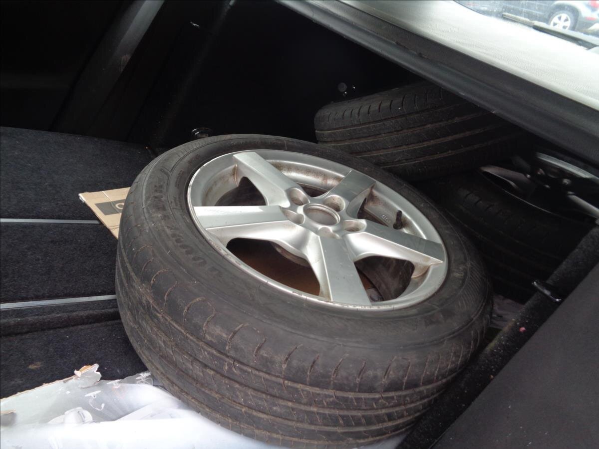 Volkswagen Passat Kombi 2,0 l 103 kw