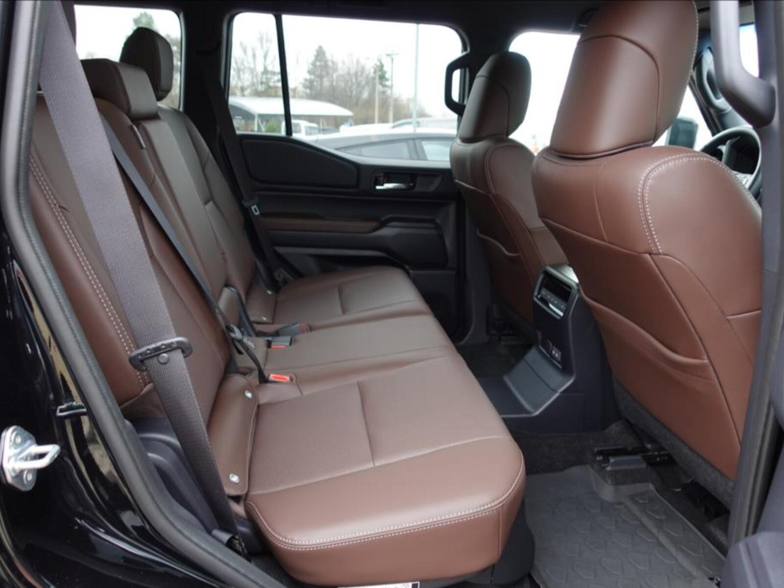 Toyota Land Cruiser 13