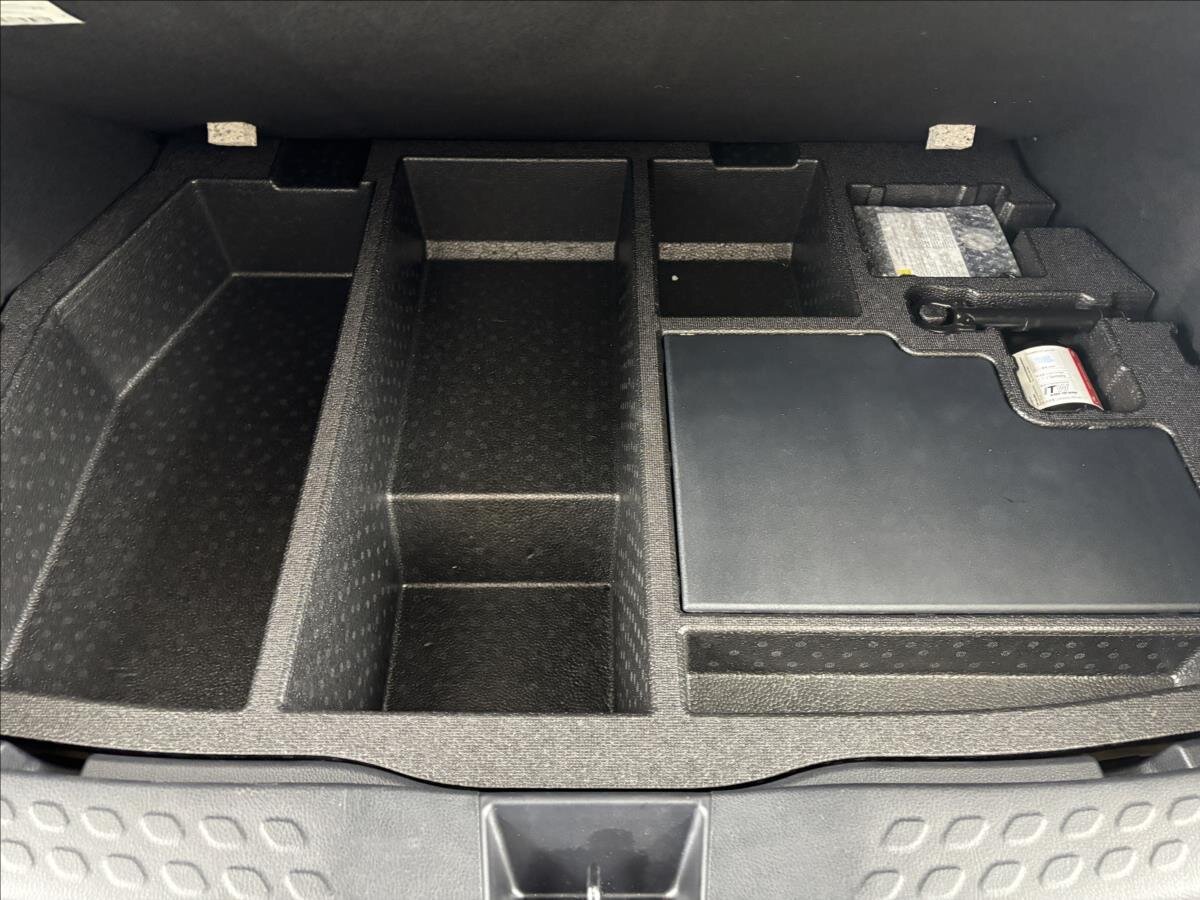 Toyota C-HR SUV / Terénní 2,0 l 135 kw