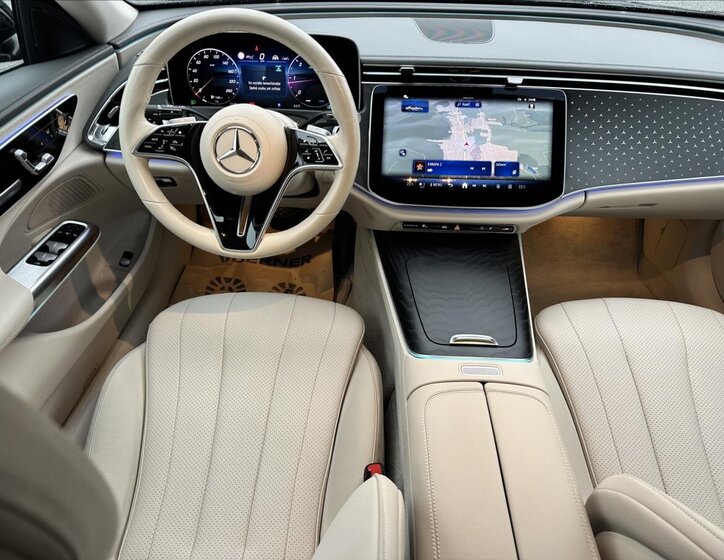 Mercedes-Benz Třídy E 11