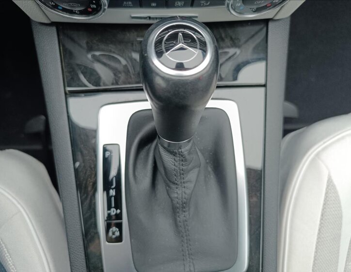 Mercedes-Benz Třídy C Kombi 2,1 l 150 kw