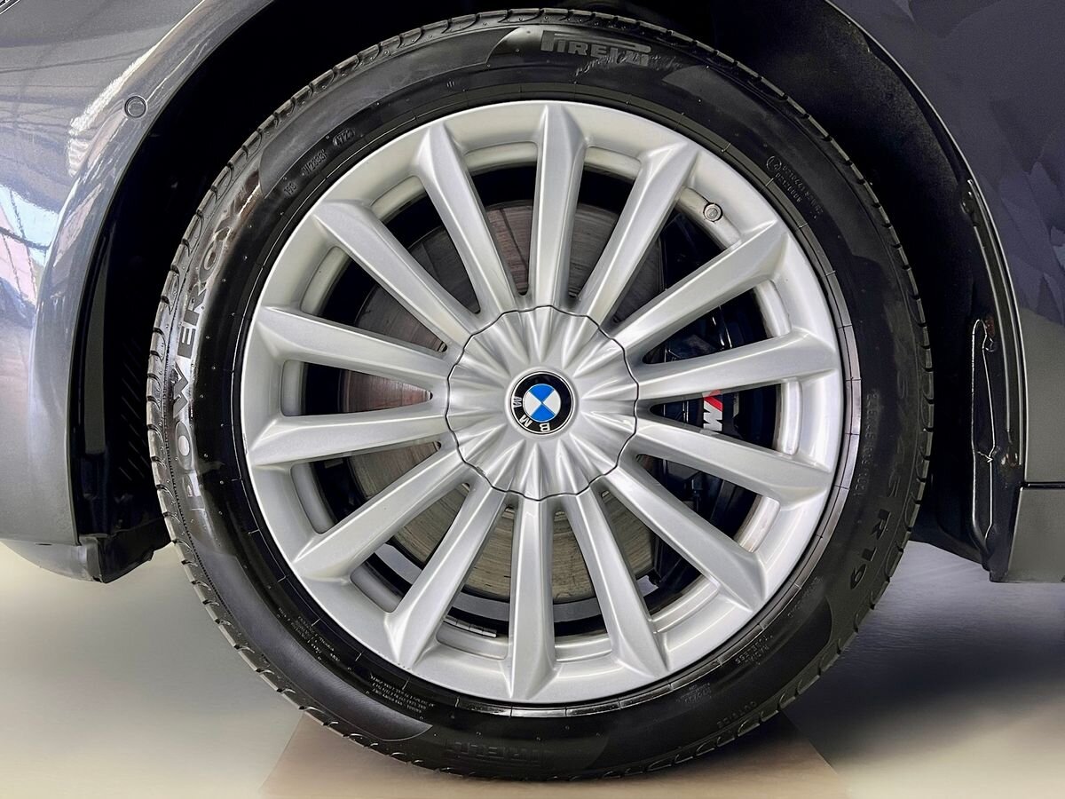BMW Řada 7 Sedan / Limuzína 3,0 l 250 kw