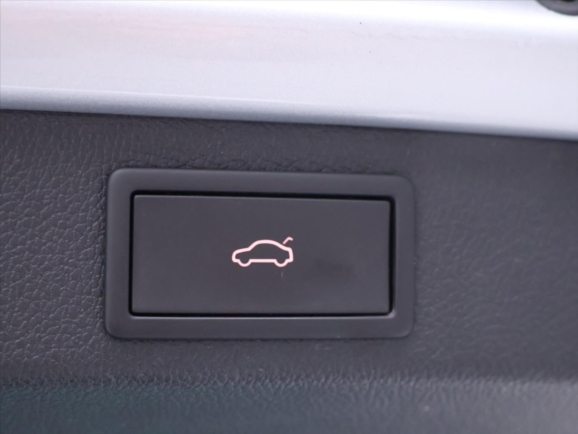 Škoda Superb Kombi 2,0 l 147 kw