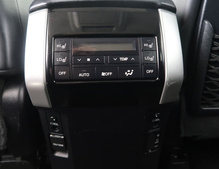 Toyota Land Cruiser 34