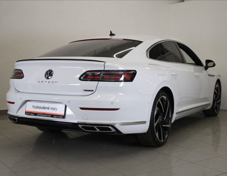 Volkswagen Arteon Liftback 2,0 l 206 kw