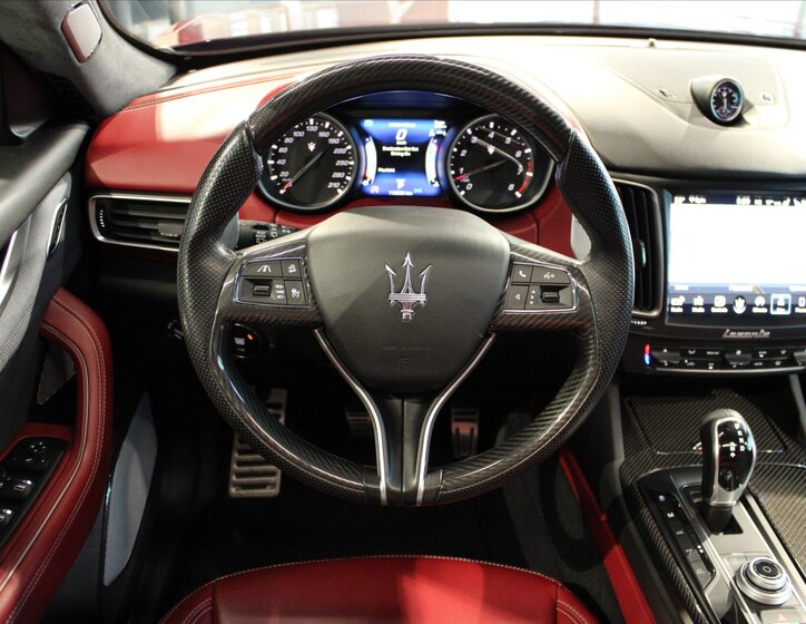 Maserati Levante SUV / Terénní 3,0 l 316 kw