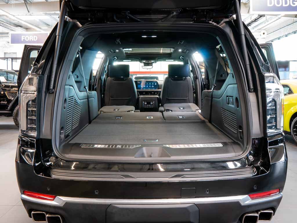 Chevrolet Suburban SUV / Terénní 6,2 l 313 kw