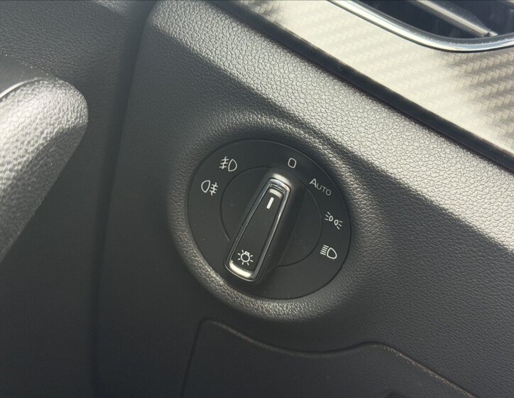 Škoda Kamiq SUV / Terénní 1,5 l 110 kw