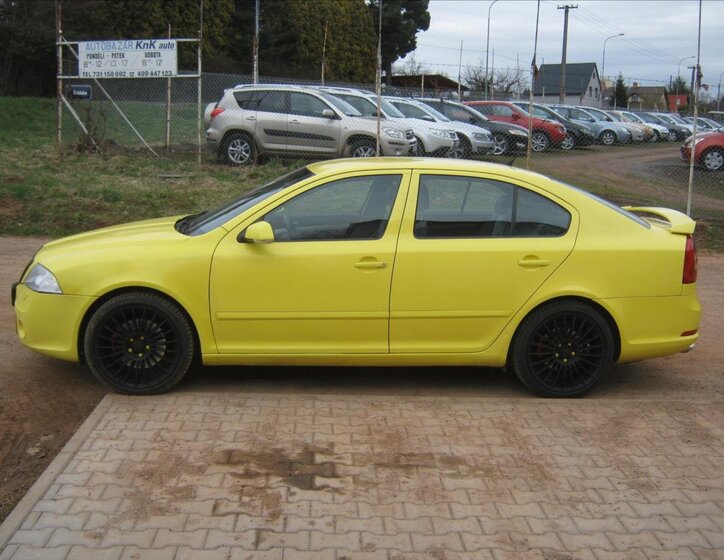 Škoda Octavia Sedan / Limuzína 2,0 l 125 kw