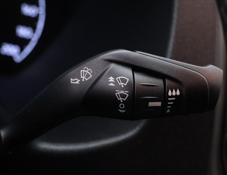 Ford Transit Custom Skříň 2,0 l 77 kw