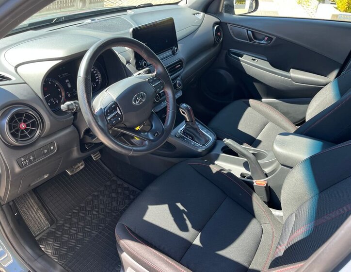 Hyundai Kona SUV / Terénní 1,6 l 145 kw