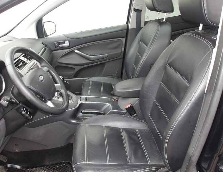 Ford Kuga SUV 2,0 l 120 kw