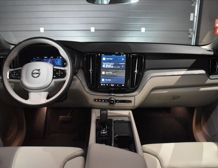Volvo XC60 13