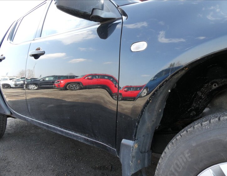 Mitsubishi L200 Pick-up 2,5 l 100 kw