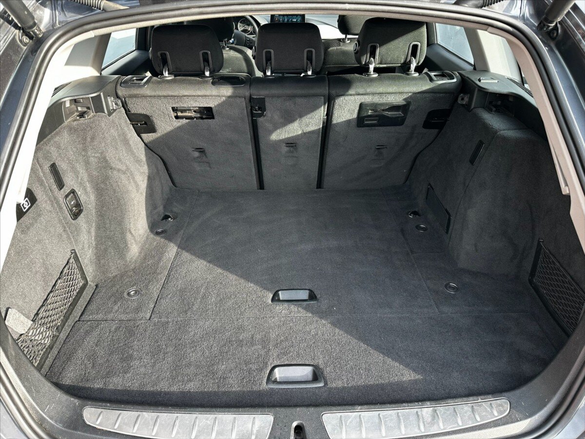 BMW Řada 3 Kombi 2,0 l 120 kw