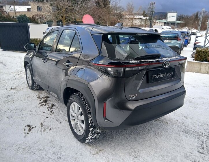 Toyota Yaris Cross 4