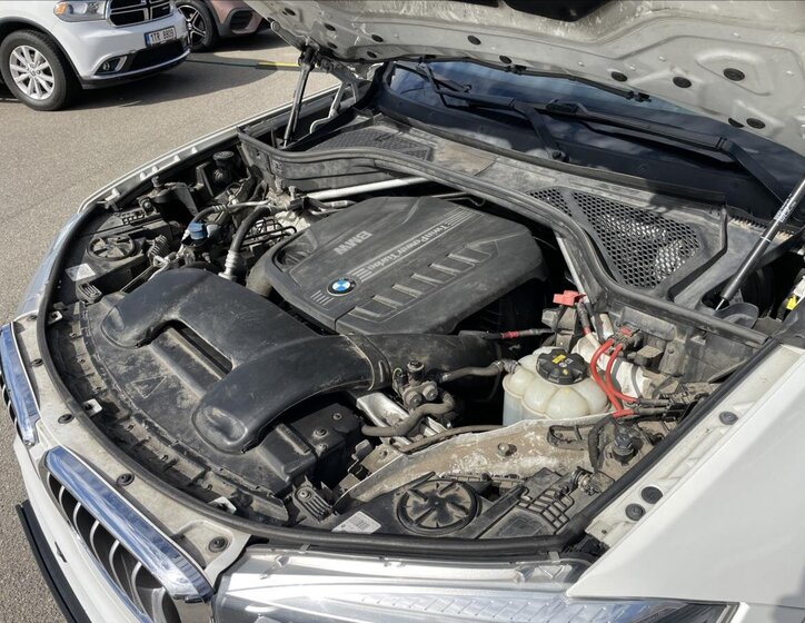 BMW X6 SUV 3,0 l 230 kw