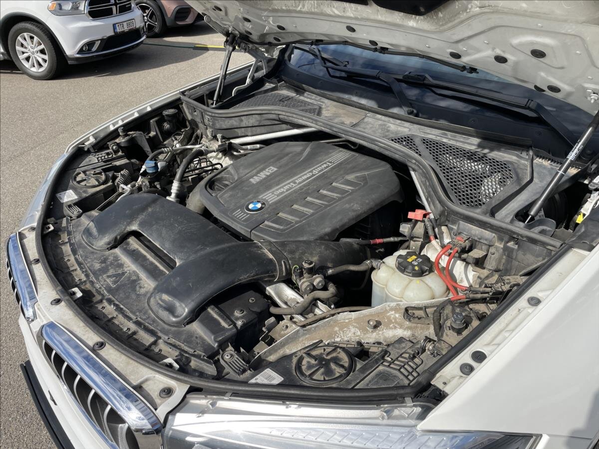 BMW X6 SUV 3,0 l 230 kw