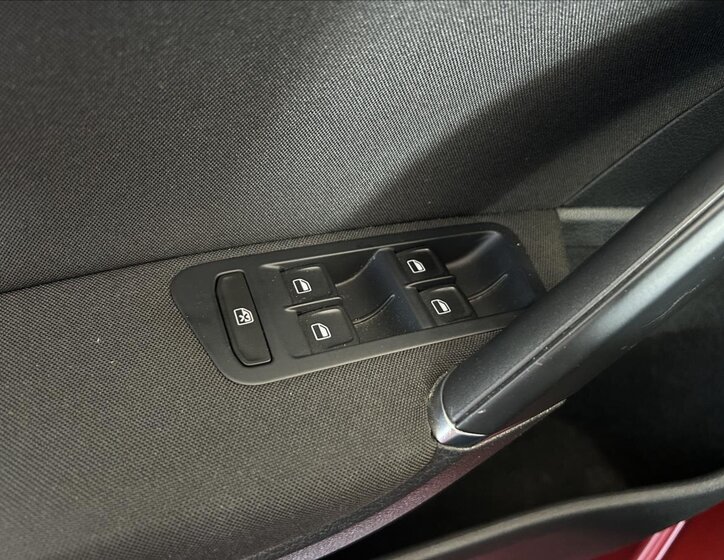 Volkswagen Golf Hatchback 1,2 l 77 kw