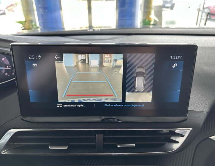 Peugeot 3008 SUV / Terénní 1,5 l 96 kw