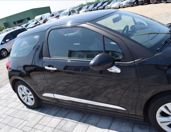 Citroën DS3 Hatchback 1,2 l 60 kw