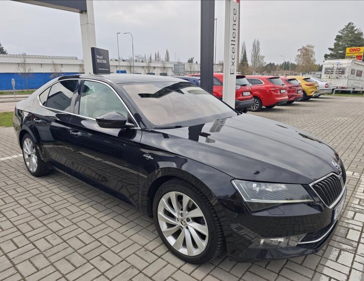Škoda Superb Sedan / Limuzína 2,0 l 110 kw