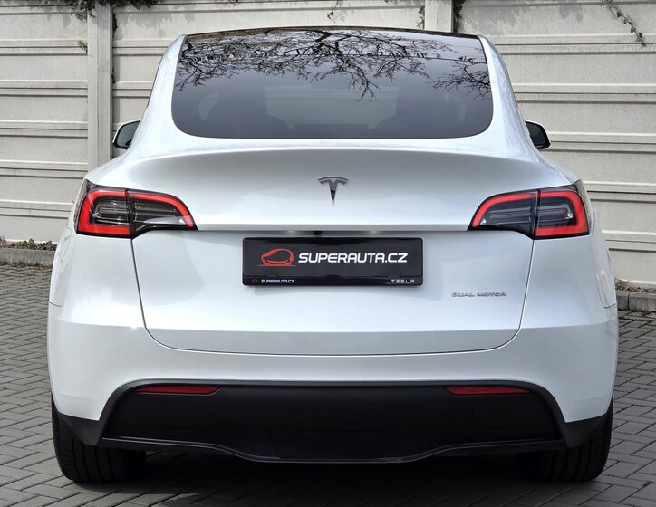 Tesla Model Y SUV / Terénní 0,0 378 kw