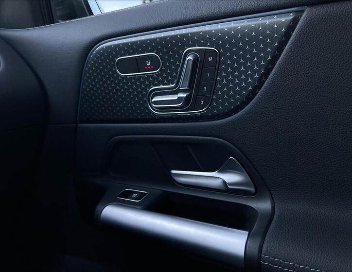 Mercedes-Benz GLA 19