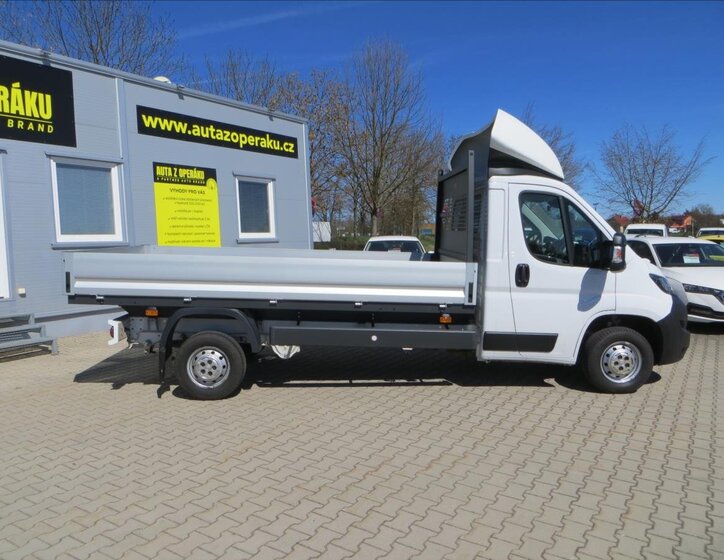 Peugeot Boxer Valník 2,2 l 121 kw