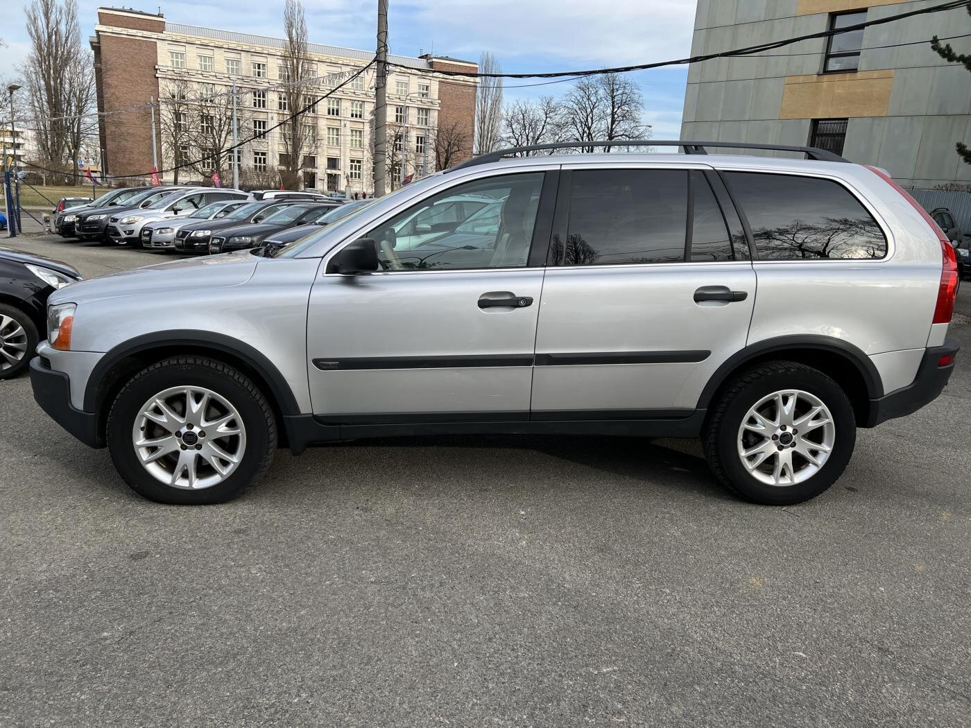 Volvo XC90 SUV / Terénní 2,4 l 120 kw