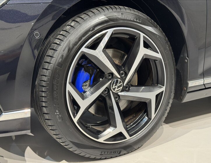 Volkswagen Passat Kombi 1,4 l 160 kw