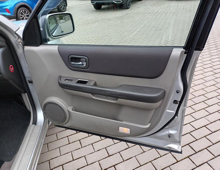 Nissan X-Trail SUV / Terénní 2,5 l 121 kw