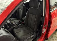 Volkswagen T-Roc SUV / Terénní 2,0 l 140 kw