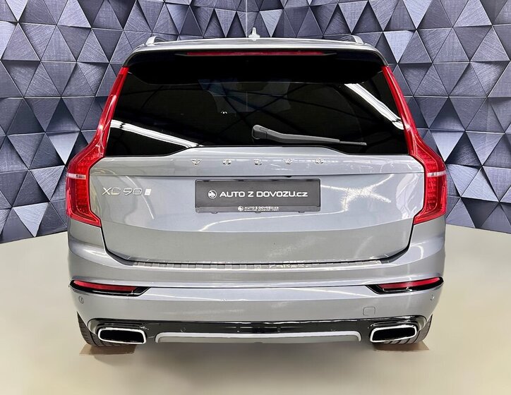 Volvo XC90 SUV / Terénní 2,0 l 177 kw