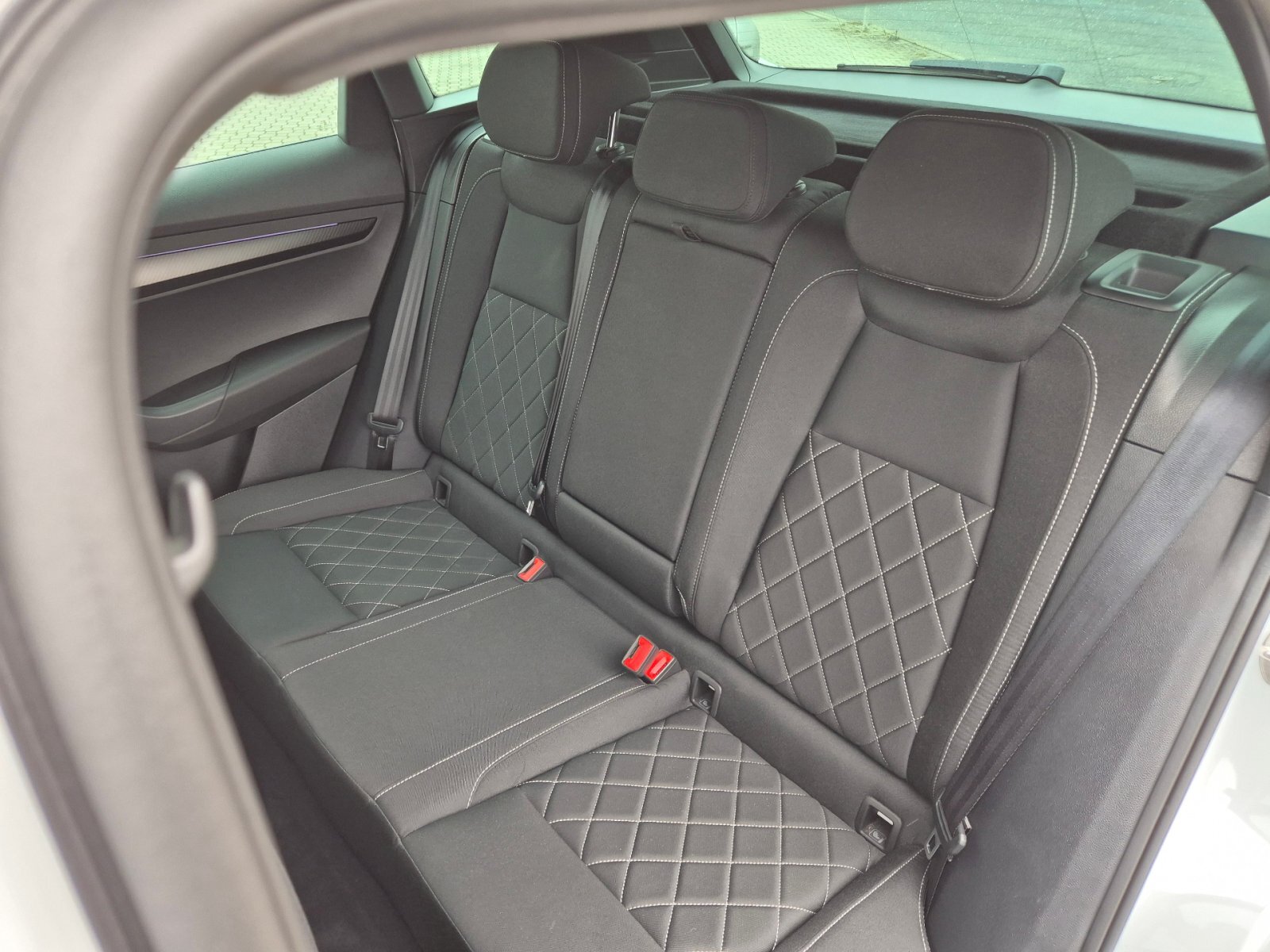 Škoda Karoq SUV / Terénní 1,5 l 110 kw